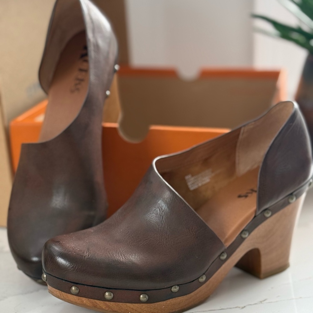 Kork-Ease Dark BRAND NEW, Brown Leather Mules